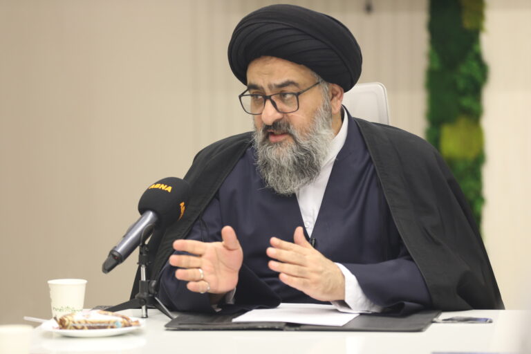 نشست خبری با خبرگزاری ابناء