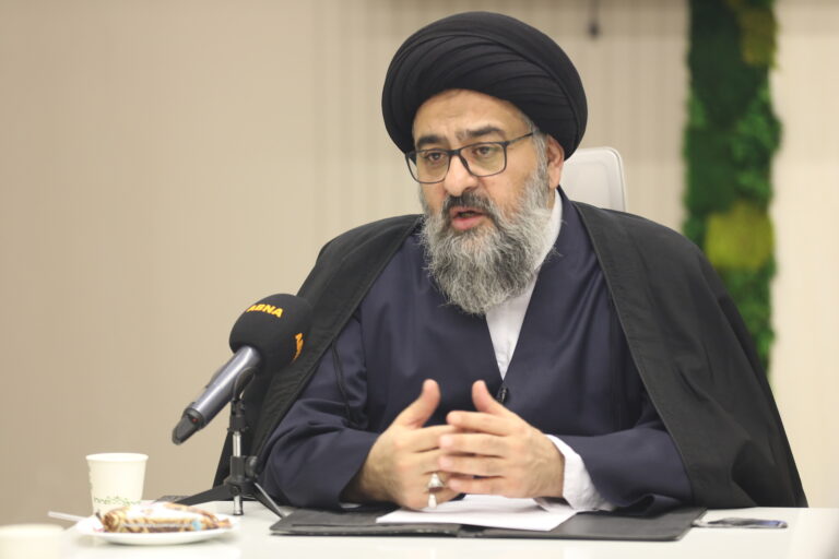 نشست خبری با خبرگزاری ابناء