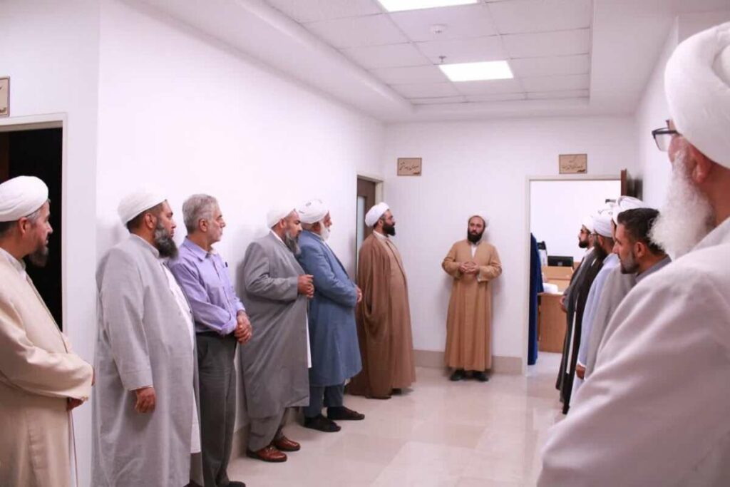 دیدار جمعی از طلاب و فضلای نخبه‌ی اهل‌سنت با آیت الله سید مجتبی نورمفیدی