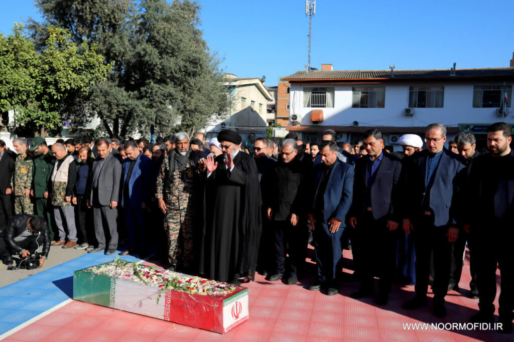 22. اقامه نماز بر پیکر مطهر شهید گمنام دوران دفاع مقدس در گرگان