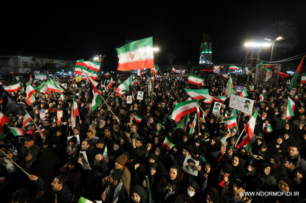 میثاق با امام شهید امت و بعیت با رهبر منتخب خبرگان ملت" حضرت آیت الله سیدمجتبی حسینی خامنه ای(حفظه الله) و مراسم وداع با پیکر مطهر شهید نیروی دریایی ارتش جمهوری اسلامی ایران، ناواستواریکم فرزین کمالی و حضور در ایستگاه صلواتی موکب علی بن موسی الرضا(ع) ااستان گلستان _ چهارشنبه ۲۰ اسفندماه ۱۴۰۴ میدان شهرداری گرگان