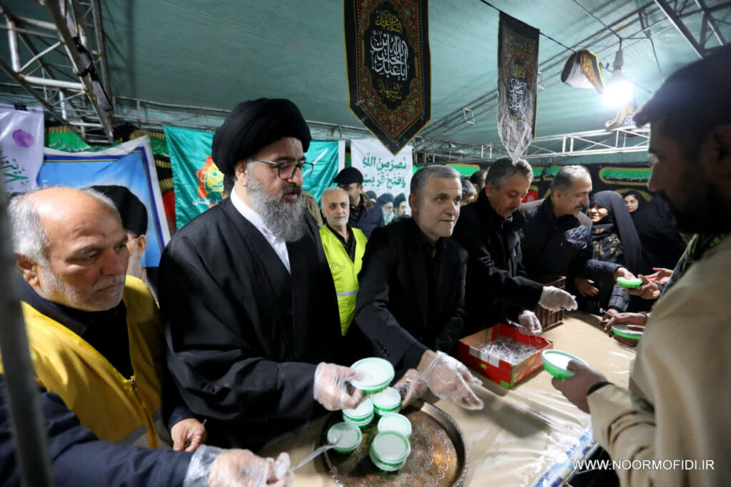 میثاق با امام شهید امت و بعیت با رهبر منتخب خبرگان ملت" حضرت آیت الله سیدمجتبی حسینی خامنه ای(حفظه الله) و مراسم وداع با پیکر مطهر شهید نیروی دریایی ارتش جمهوری اسلامی ایران، ناواستواریکم فرزین کمالی و حضور در ایستگاه صلواتی موکب علی بن موسی الرضا(ع) ااستان گلستان _ چهارشنبه ۲۰ اسفندماه ۱۴۰۴ میدان شهرداری گرگان