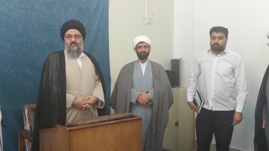 تجلیل از آیت الله سید مجتبی نورمفیدی به مناسبت روز معلم