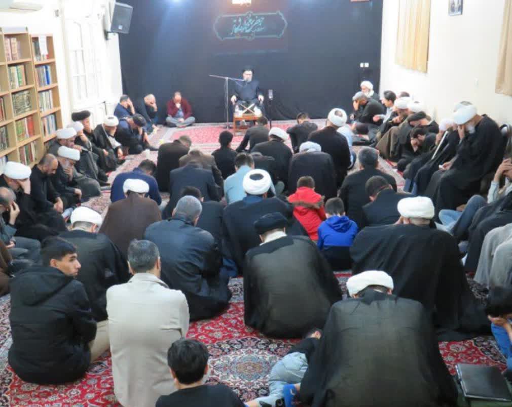 گزارش تصویری از مراسم عزاداری شهادت حضرت امام جعفر صادق(ع)و گرامیداشت اربعین امام شهید حضرت آیت الله العظمی خامنه‌ای(ره)