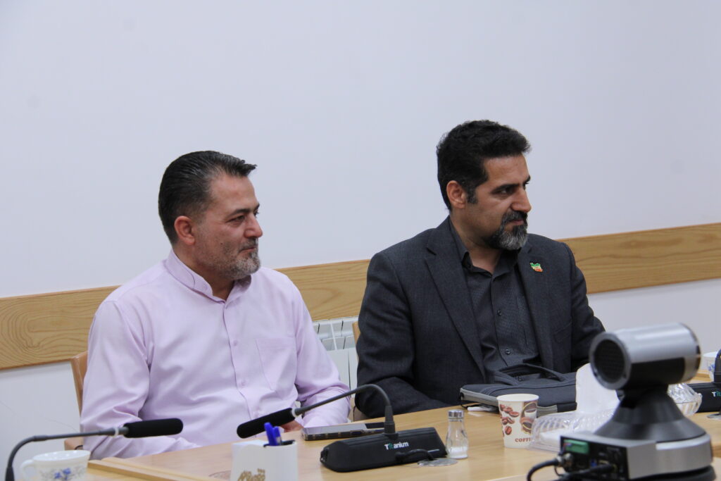 دیدار مدیر کل نوسازی مدارس استان مرکزی با آیت الله سید مجتبی نورمفیدی