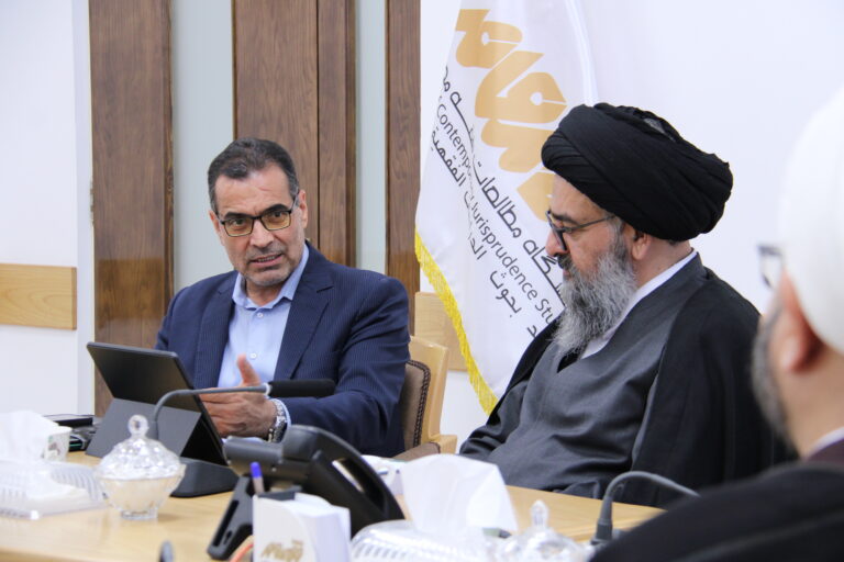دیدار مدیر کل نوسازی مدارس استان مرکزی با آیت الله سید مجتبی نورمفیدی
