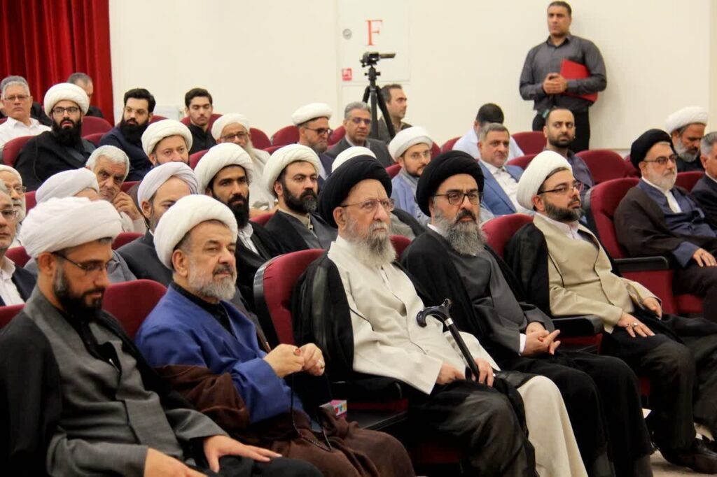 رونمایی از ظهر آدینه