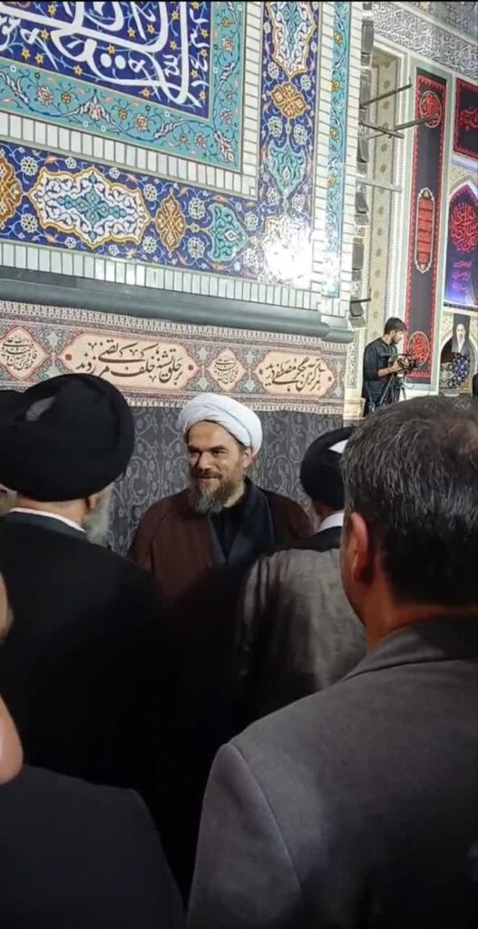 حضور آیت الله سید مجتبی نورمفیدی در مراسم بزرگداشت چهلم «آقای شهید ایران»حرم مطهر امام رضا علیه‌السلام،مشهد مقدس. 