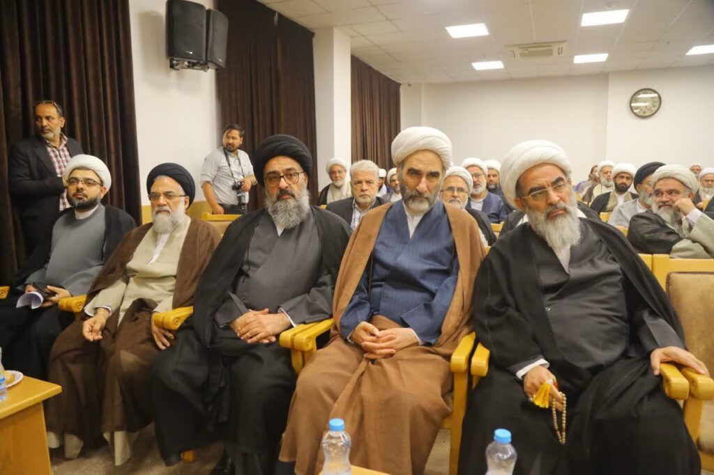 آئین رونمایی از ۱۹ کتاب منتشر شده در پژوهشگاه مطالعات فقه معاصر با حضور حضرت آیت‌الله سیدکاظم نورمفیدی (دامت برکاته)، نماینده محترم ولی‌فقیه در استان گلستان و امام جمعه گرگان