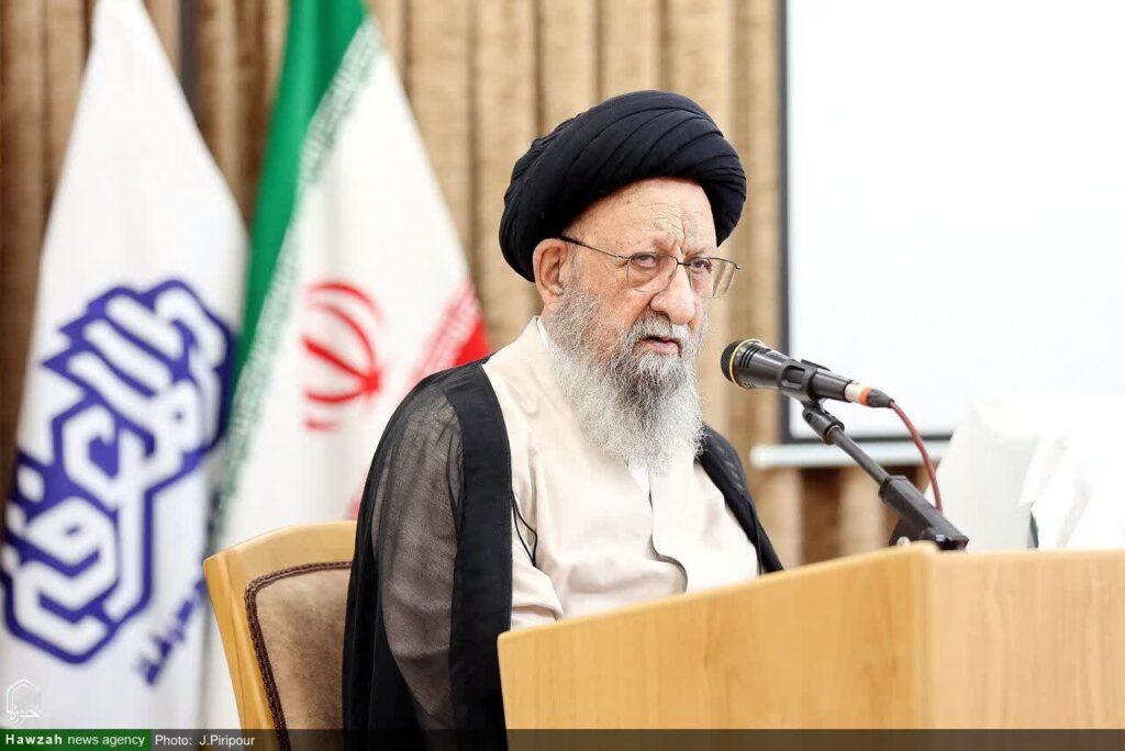 آئین رونمایی از 7 اثر استرآباد